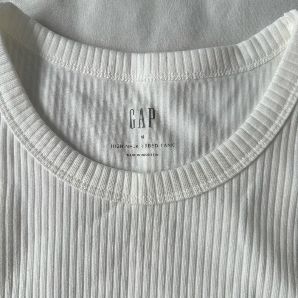 Basic GAP white tank